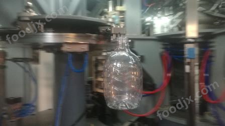 超大瓶吹瓶机系统