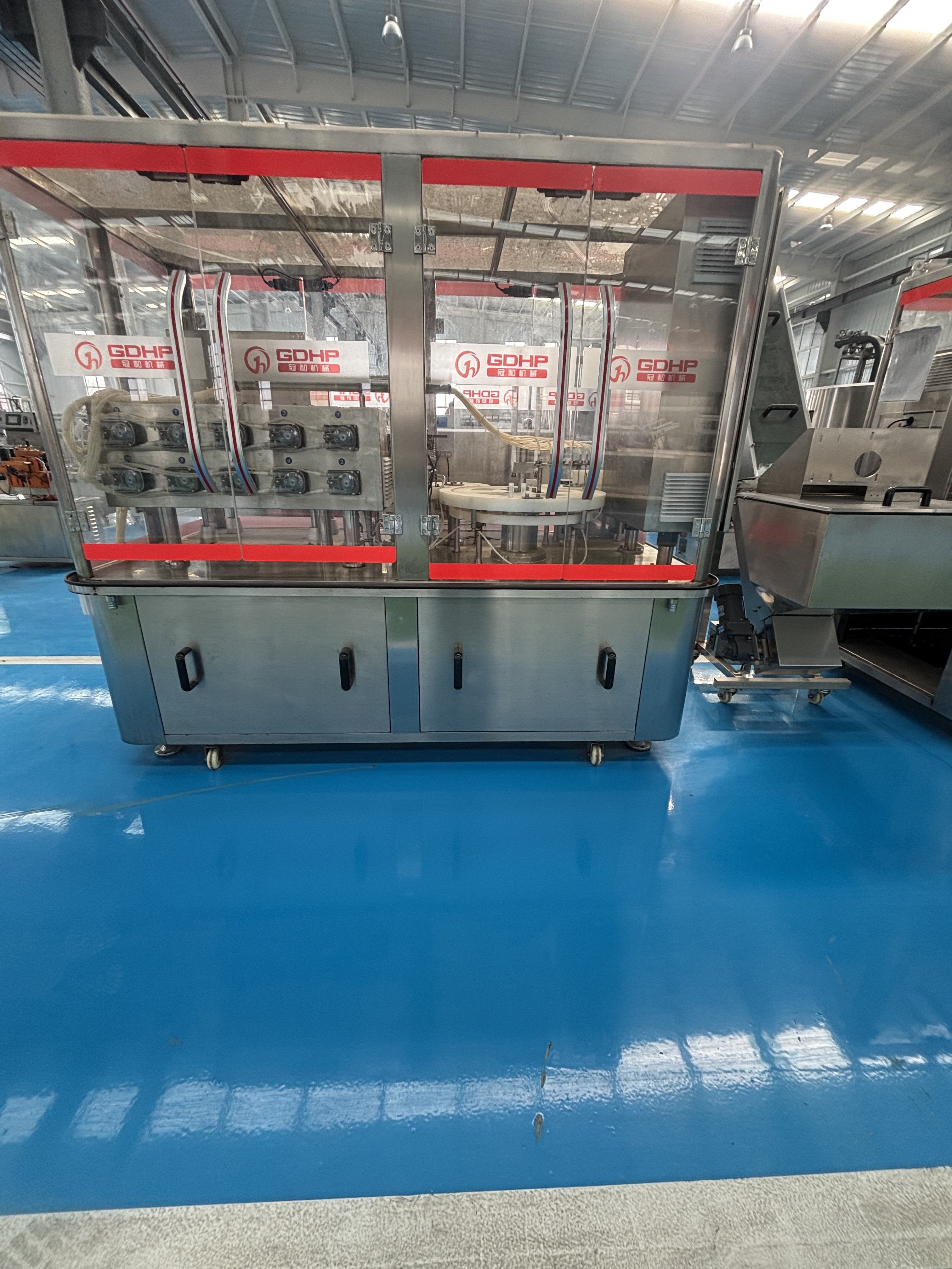 液體灌裝機(jī)的結(jié)構(gòu)解析